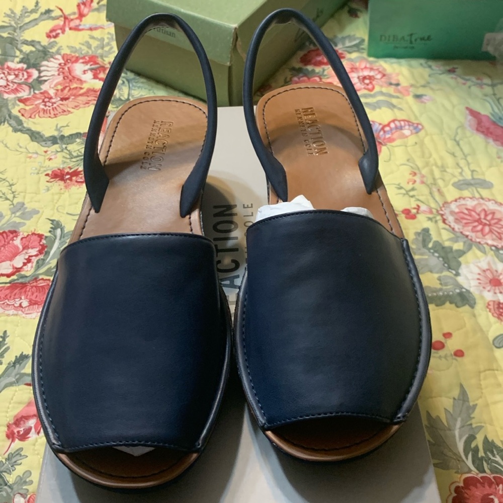 Kenneth Cole sandals